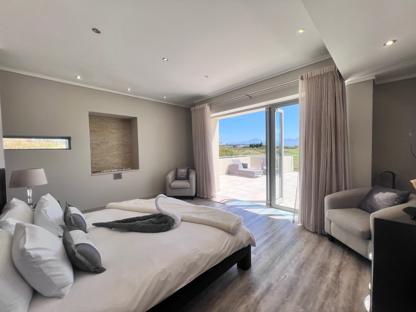  Bedroom Property for Sale in Oubaai Western Cape